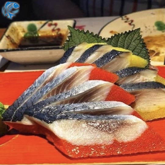 SASHIMI CÁ TRÍCH ÉP TRỨNG